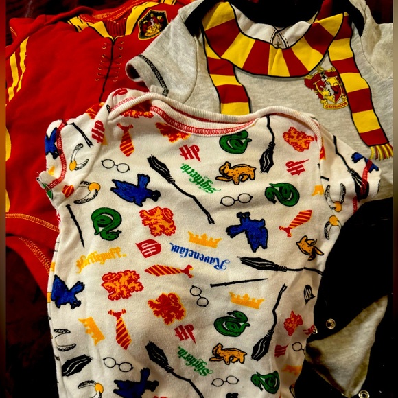 Warner Bros. Other - Warner Bros Harry Potter onesies 0-3 Months